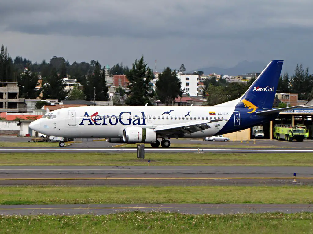 AeroGal Boeing 737-400 HC-CGS