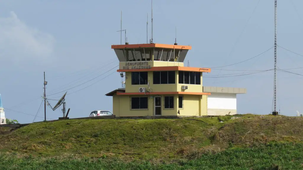 Torre de Control Aeropuerto de Shell Mera