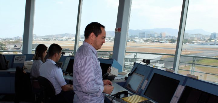 Sobre ETAC - Escuela Técnica de Aviación Civil