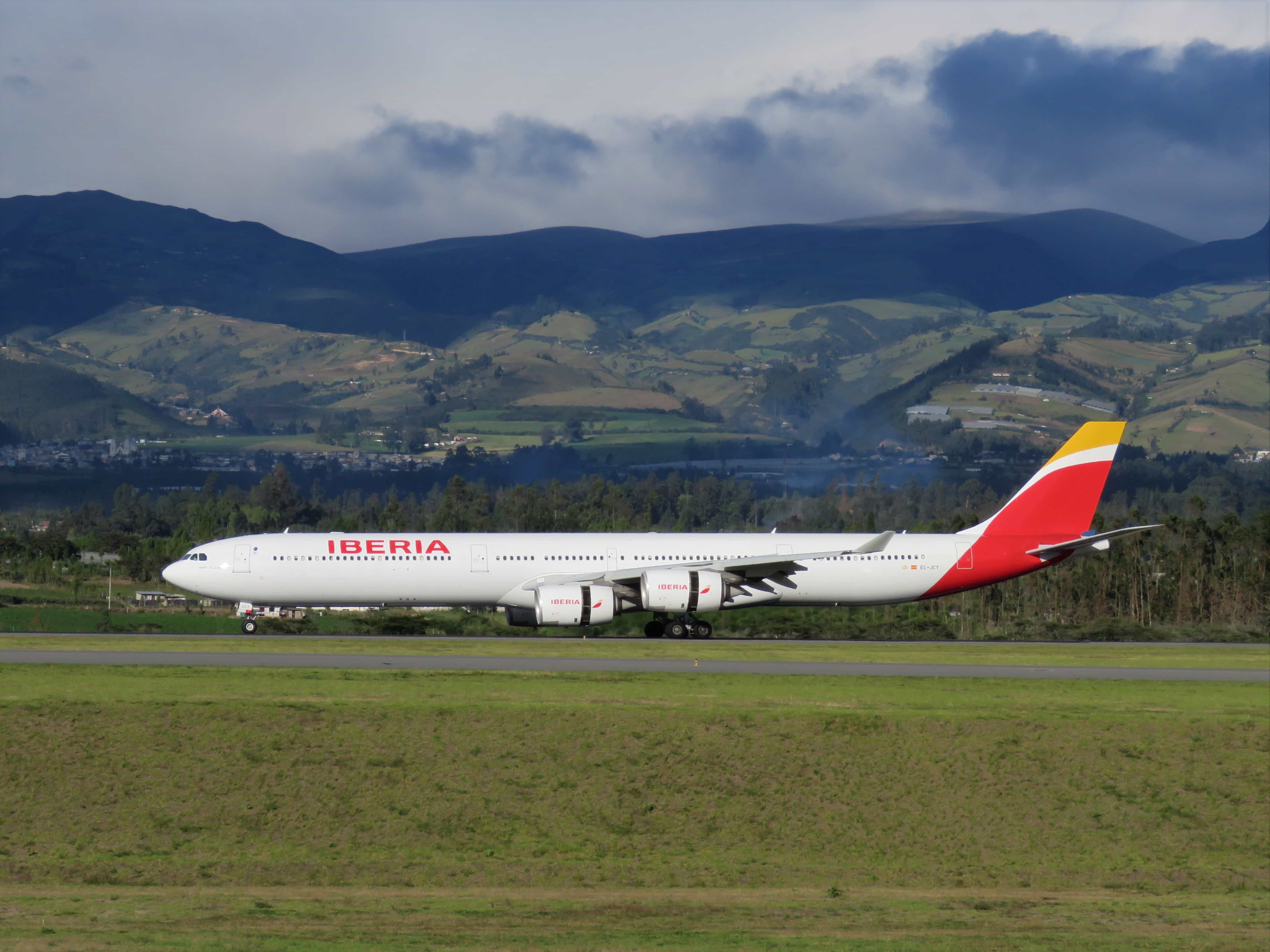Iberia amplía a 2 maletas equipaje gratuito con Ecuador