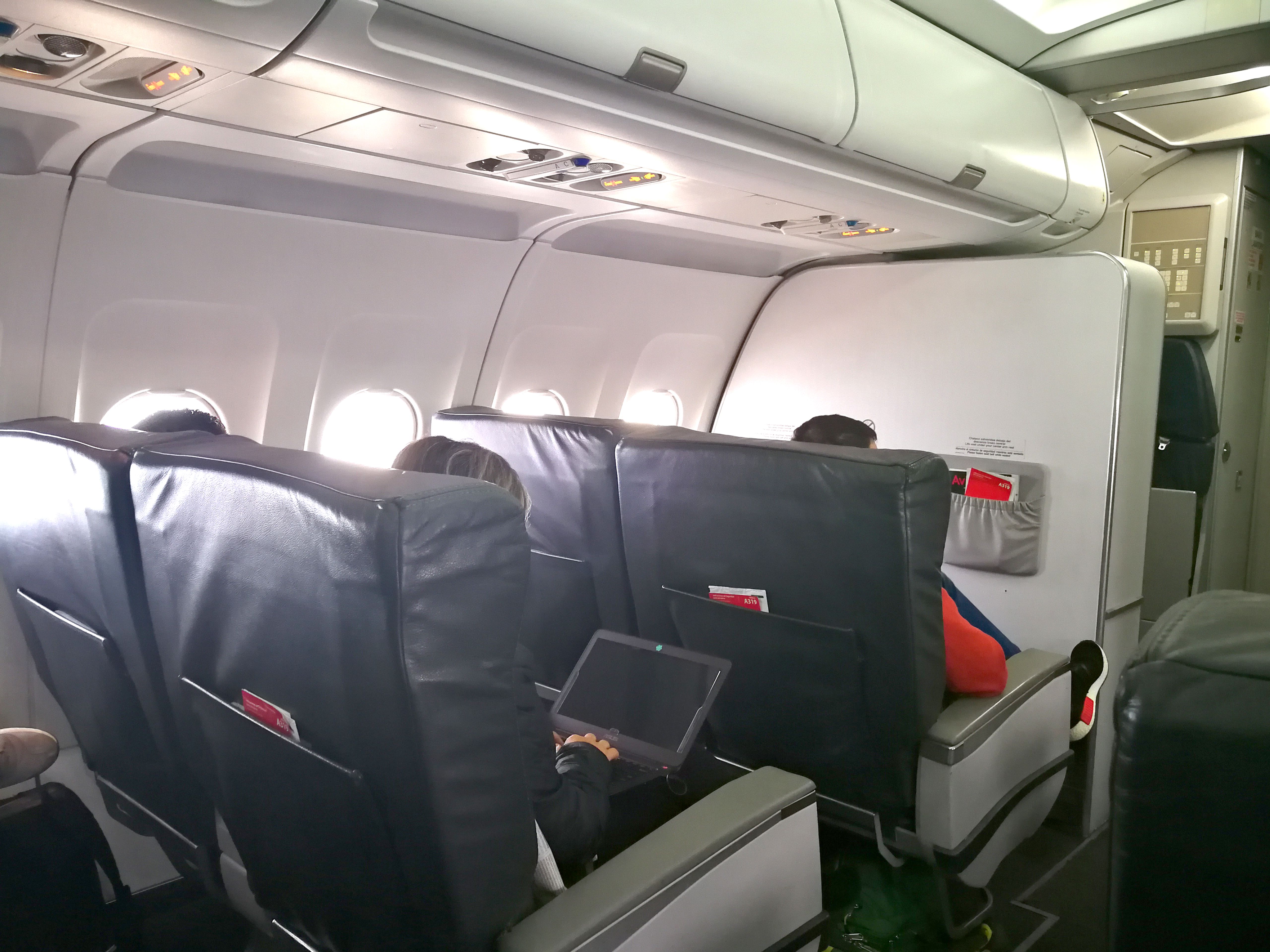 Business Avianca Ecuador Quito Bogotá