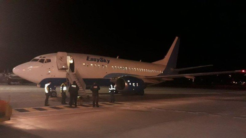 Aéreo Regional HC-CTF Boeing 737-500 Cuenca Latacunga Guayaquil Quito