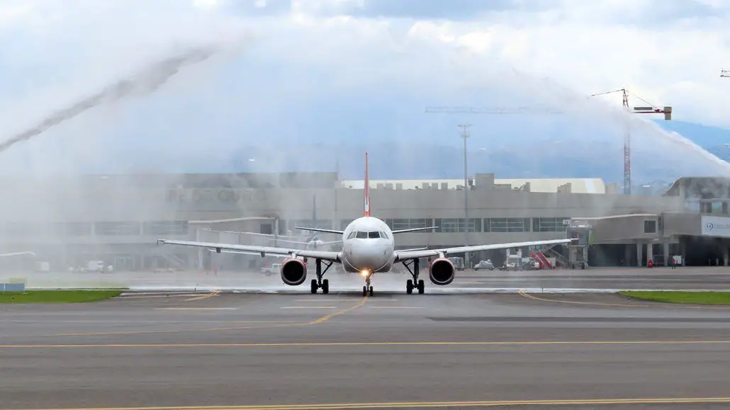nuevas rutas vuelos destinos frecuencias Avianca JetSmart Arajet LATAM Aeromexico American Airlines