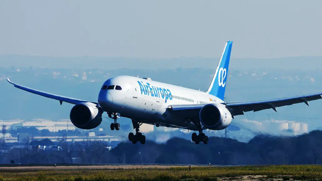 aerolinea air europa vuelos Madrid Quito Guayaquil vuelo triangular separacion ruta precio horarios itinerario precio costo horario servicio avion Boeing 787