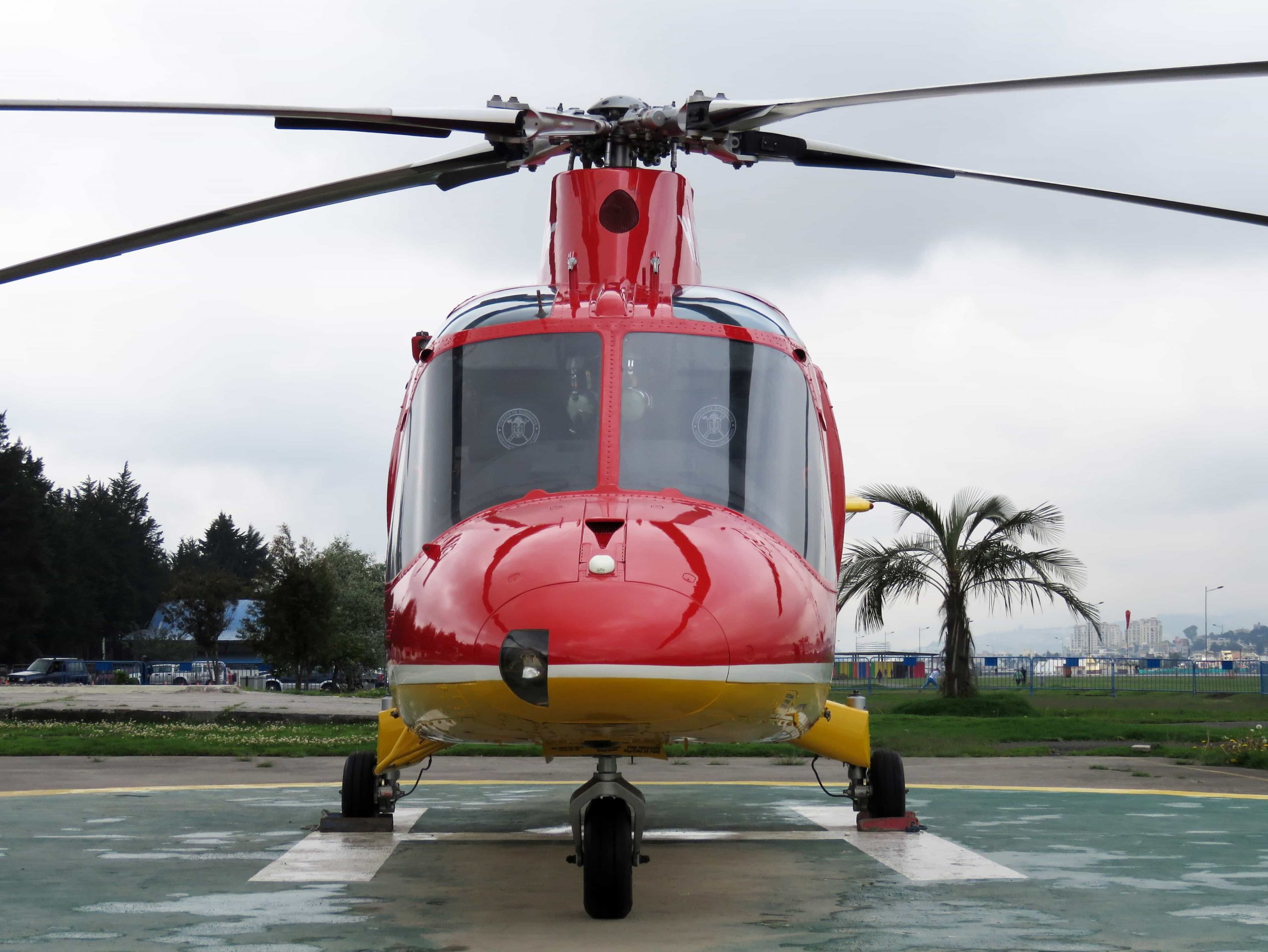 Helicóptero de los Bomberos de Quito Helicóptero de los Bomberos de Quito