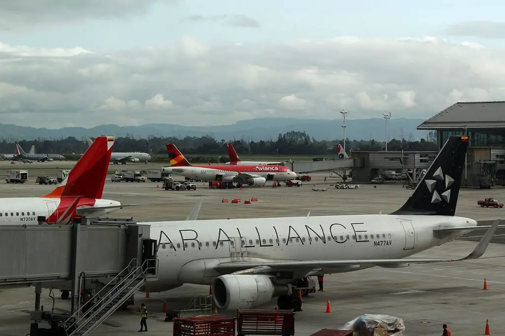 Avianca Holdings transportó más de 2.5 millones de pasajeros