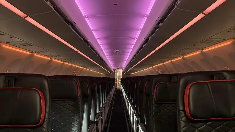 avianca cabina Airbus Airspace A320neo aerolinea asientos sillas servicio vuelos rutas