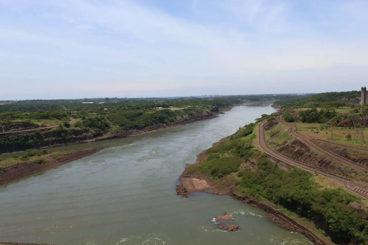 rio parana itaipu binacional brasil paraguay