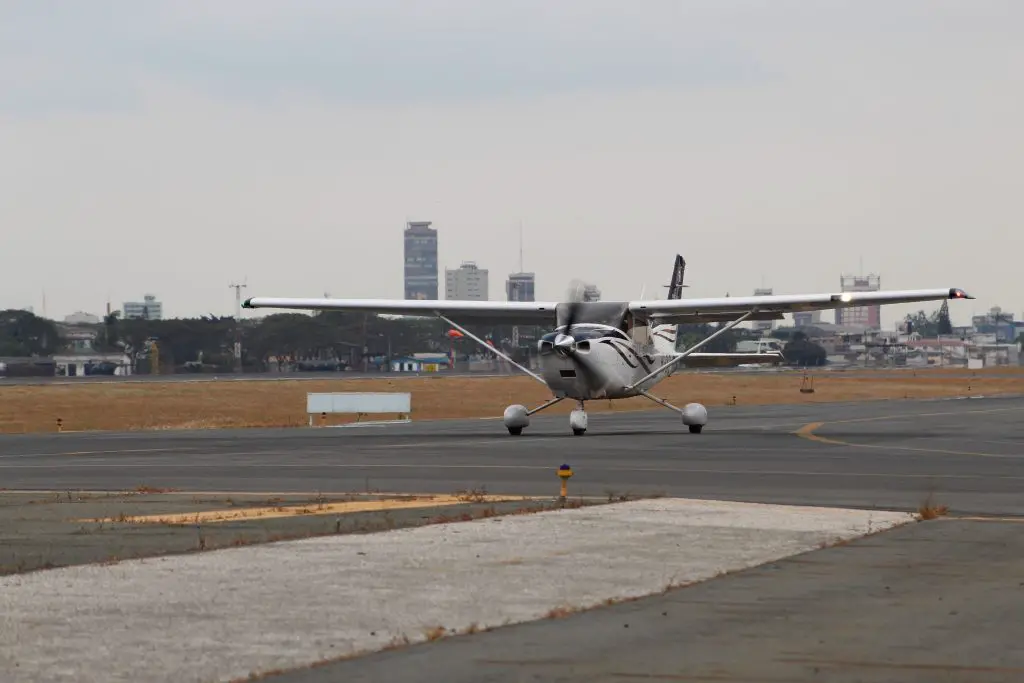 CEDCAERSA centro de capacitación aeronáutica