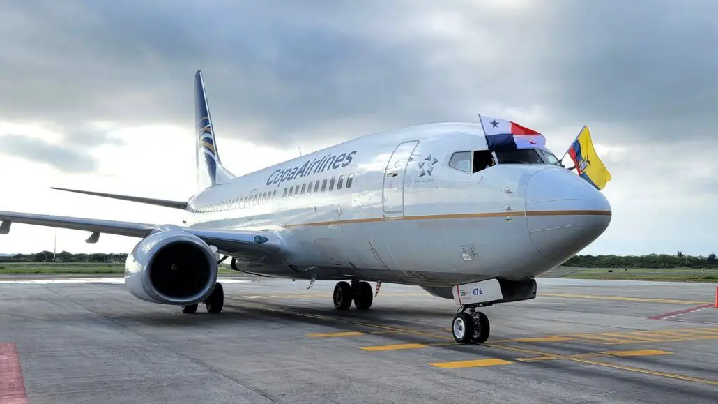 Copa Airlines vuelo vuelos ruta Manta Panama Miami Nueva York Los Angeles Aeropuerto Internacional Eloy Alfaro frecuencias rutas conexion
