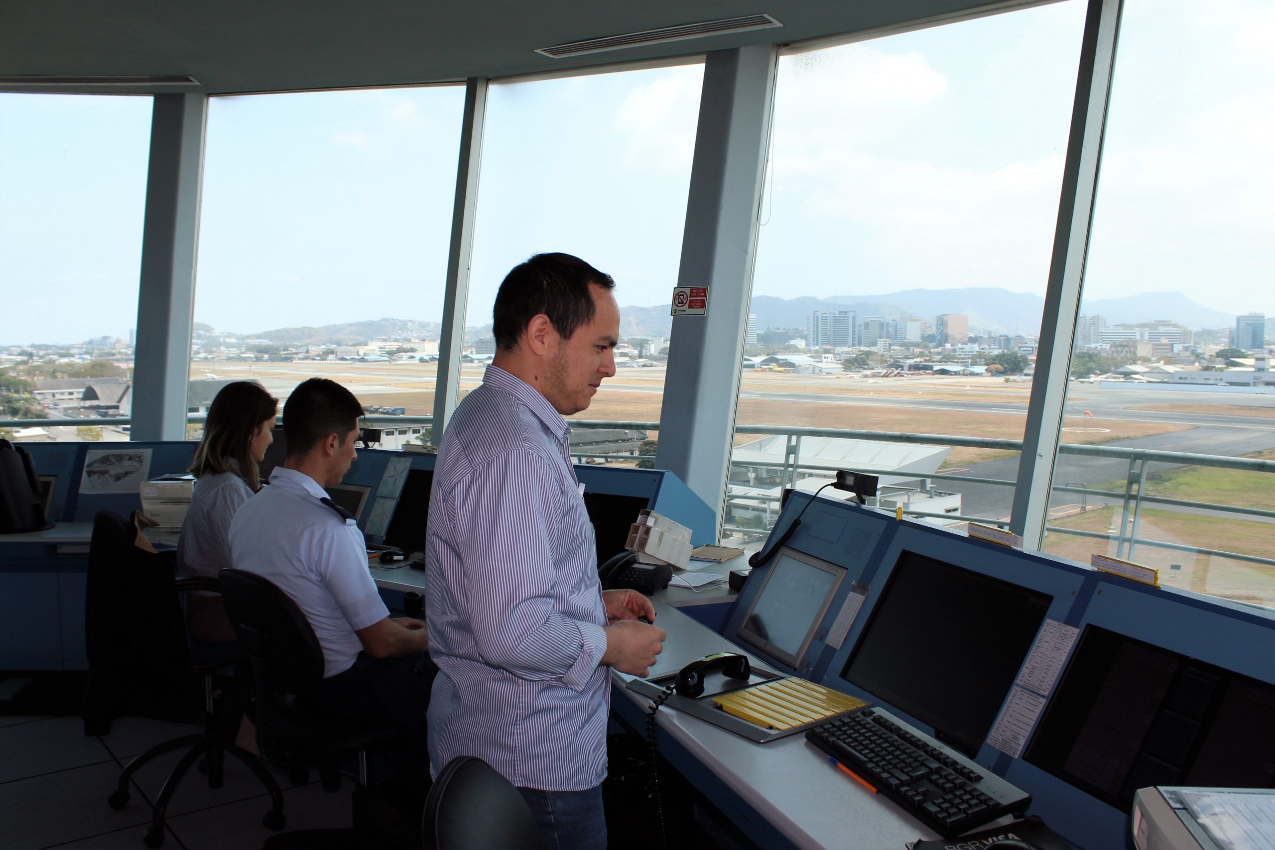 Sobre ETAC - Escuela Técnica de Aviación Civil Sobre ETAC - Escuela Técnica de Aviación Civil