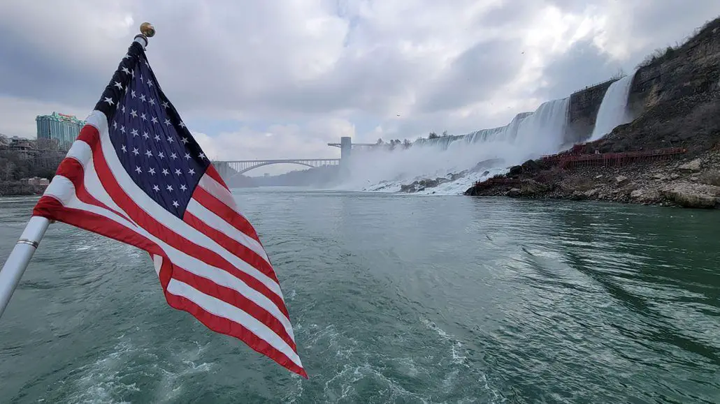 Estados Unidos visitantes viajeros turistas ingresos anuales viajes vuelos destinos paises 90 millones 2027