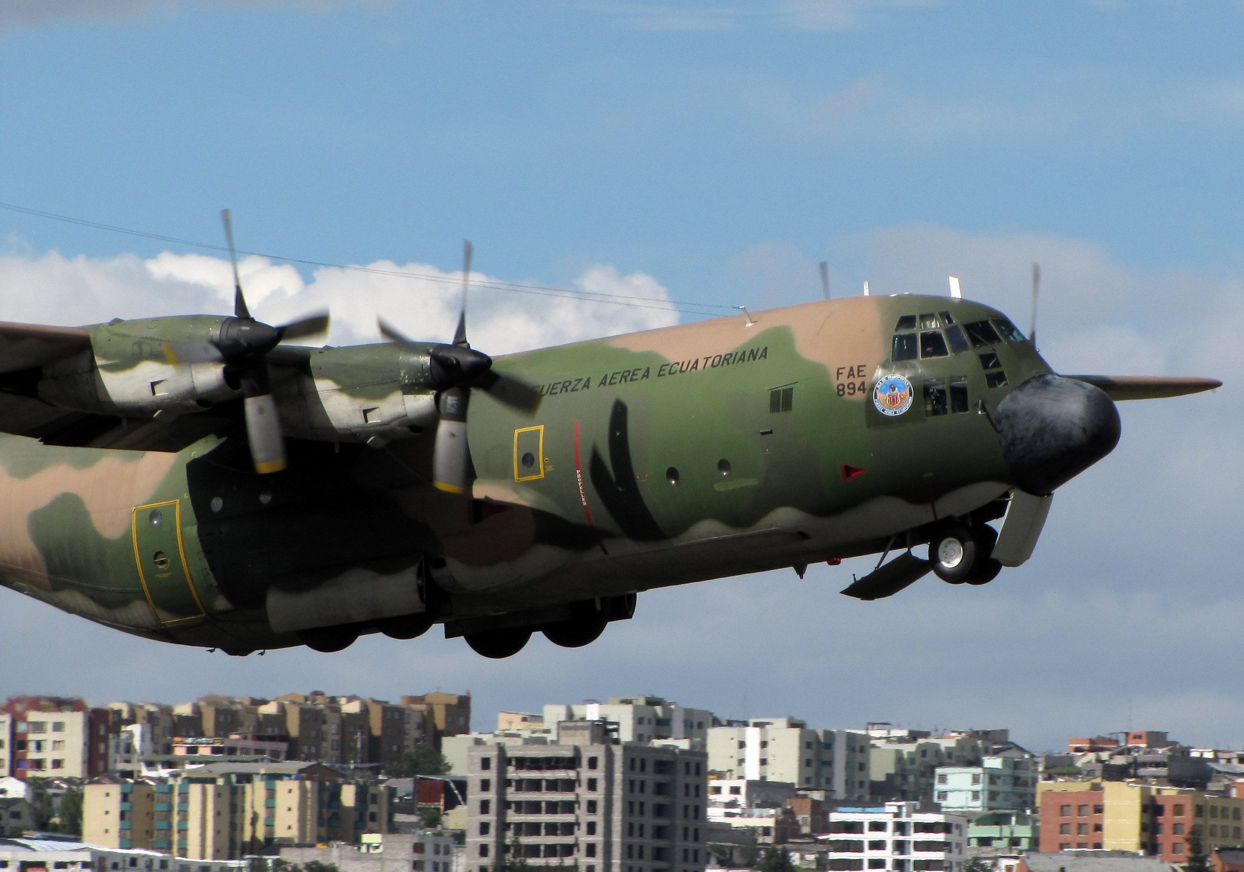FAE - Fuerza Aérea Ecuatoriana FAE - Fuerza Aérea Ecuatoriana está de aniversario