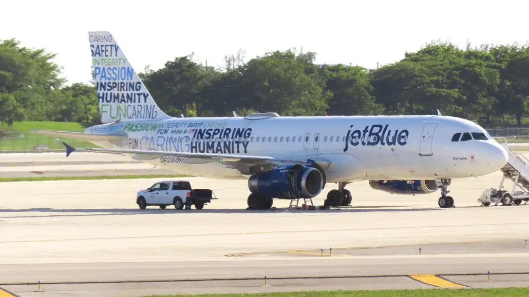 aerolinea jetblue nuevas rutas nuevos vuelos fort Lauderdale Atlanta Austin Norfolk Tampa Los Angeles Las Vegas