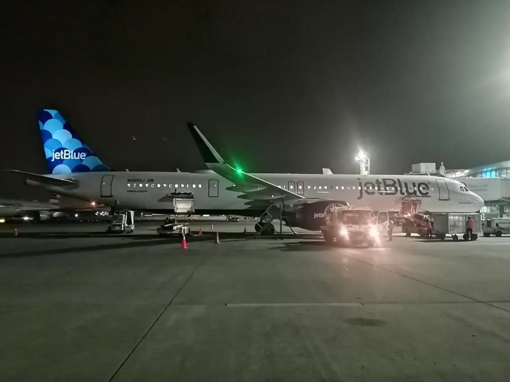 JetBlue route New York Guayaquil