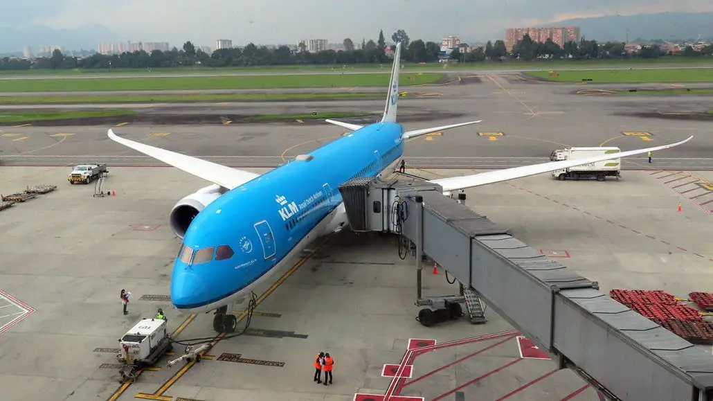 KLM incrementa vuelos Quito Guayaquil Amsterdam Ecuador vuelo ruta destino conexiones aerolinea aeropuerto oficina servicio aviones avion Boeing 787
