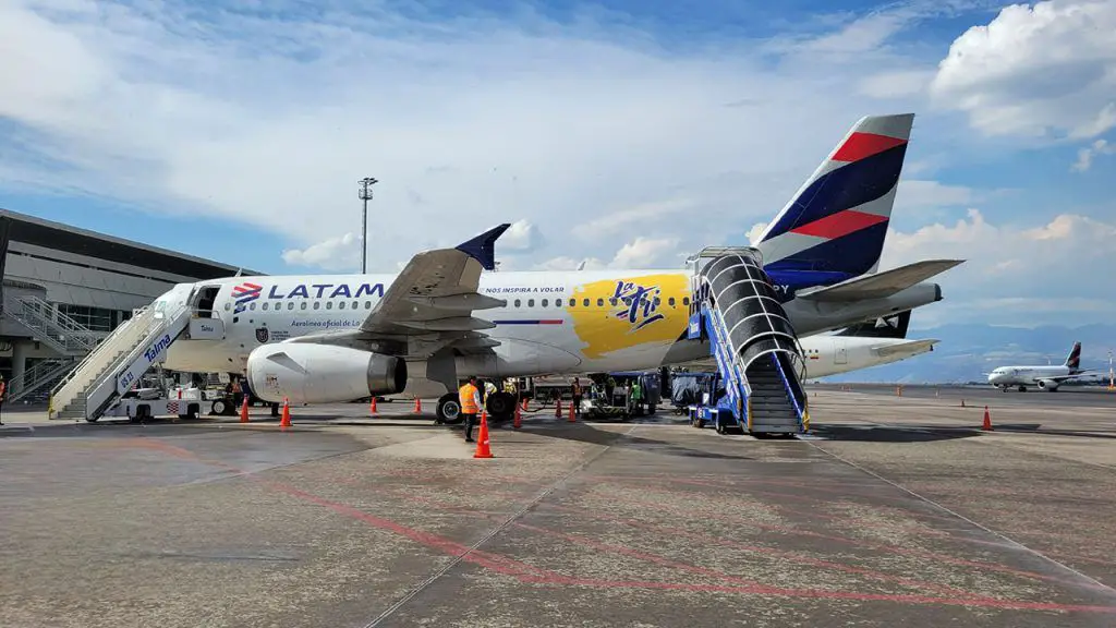 latam ecuador avión oficial la tri seleccion ecuatoriana de futbol Airbus A319 HC-CPY vuelos partidos eliminatorias mundial 2026 mexico estados unidos canada