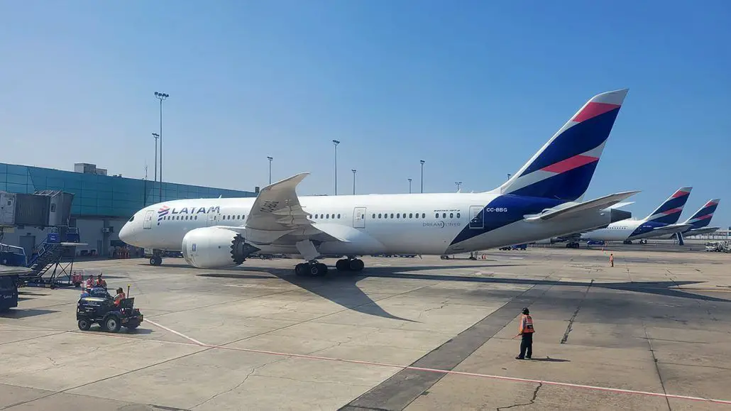 latam airlines group aerolinea mas sostenible aviacion 2024 America SAF COmbustible sostenible plasticos un solo uso