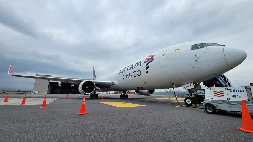 Latam Grupo Latam Cargo Equator Colombia Quito Bogota Medellin Transports Charge 2025