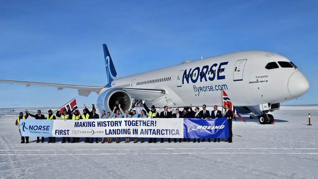 Boeing 787 Antártida Norse Atlantic Airways primer vuelo pista de hielo azul