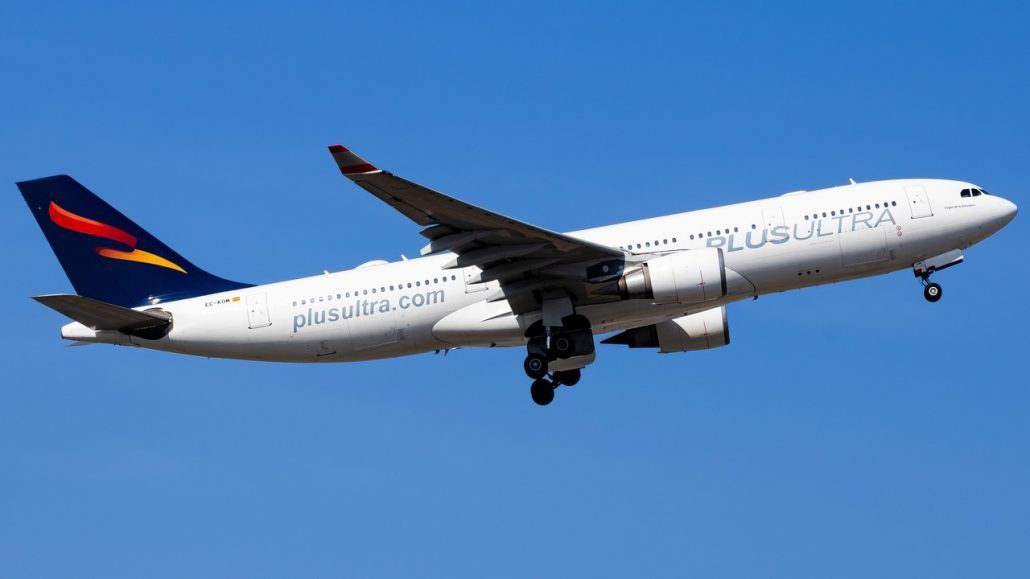 aerolinea españa Plus Ultra vuelo vuelos ruta destinos Madrid Buenos Aires Argentina servicio