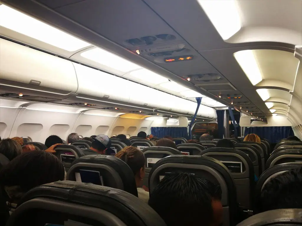 Interior avión de Tame