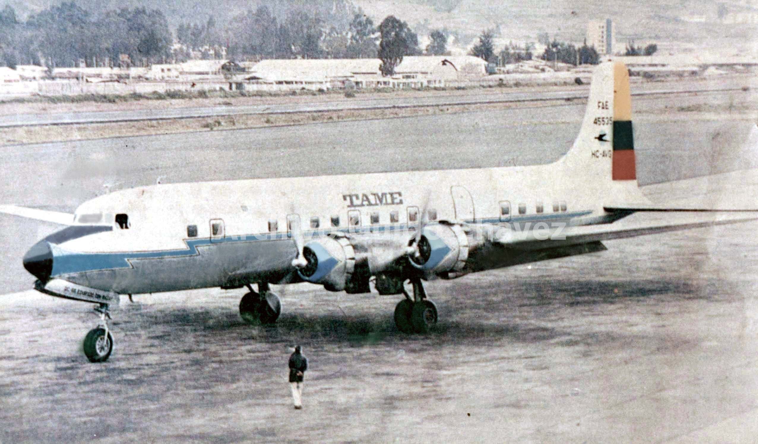 história Domar Douglas DC-6B FAE-45133 HC-AXS