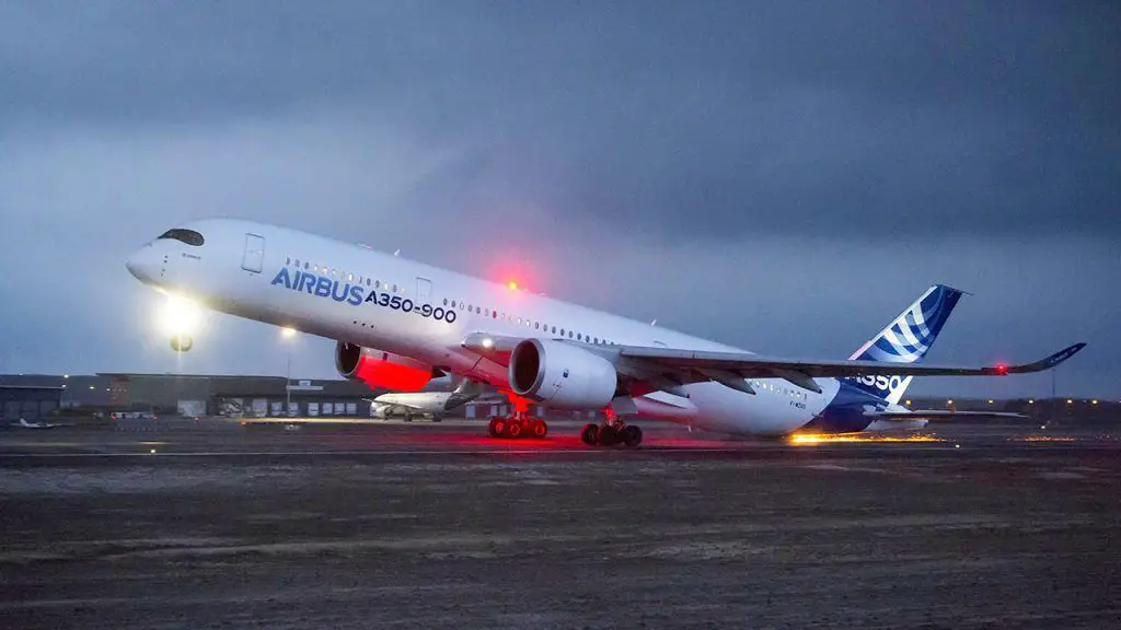 Tail strike tailstike airplanes flights incident tailskid tail skid what is aviation safety