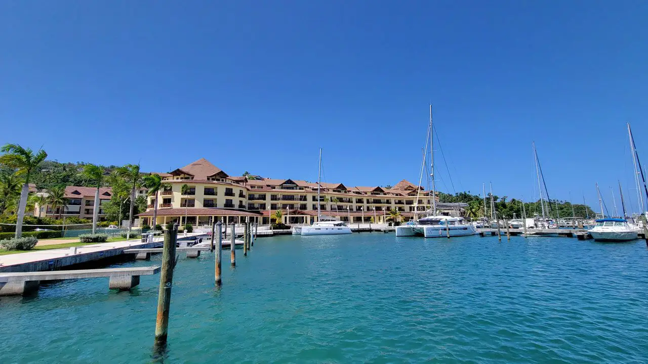 the bannister hotel yacht club samana republica dominicana
