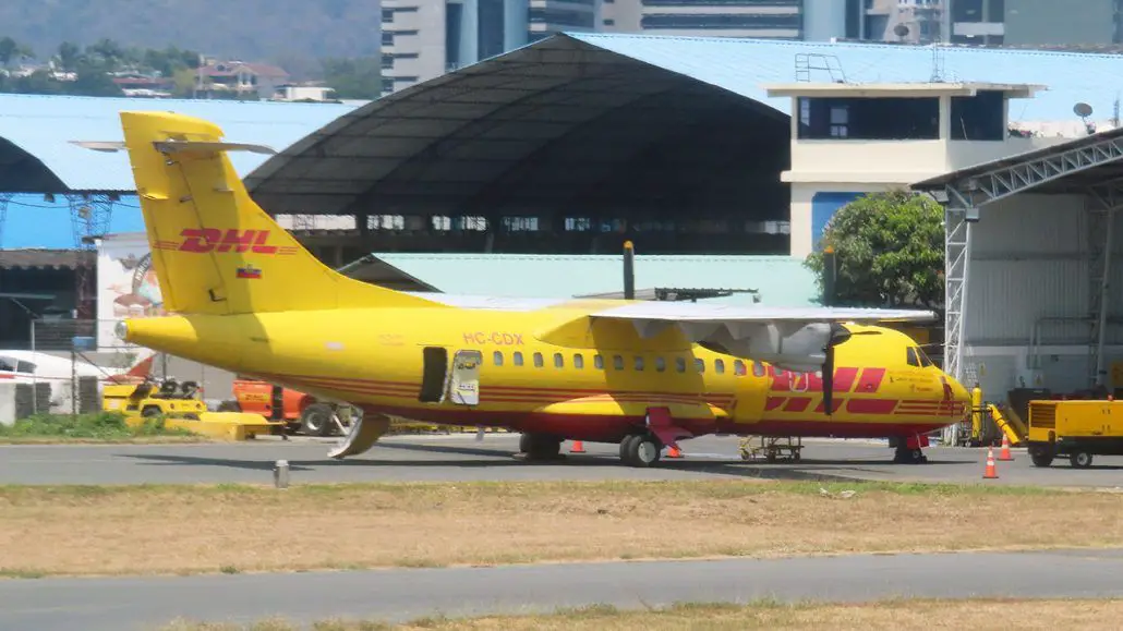 aerolinea Ecuado ecuatoriana TransAm DHL Ecuador suspende operaciones cancela vuelos carga Guayaquil Quito Panama aeropuerto informacion