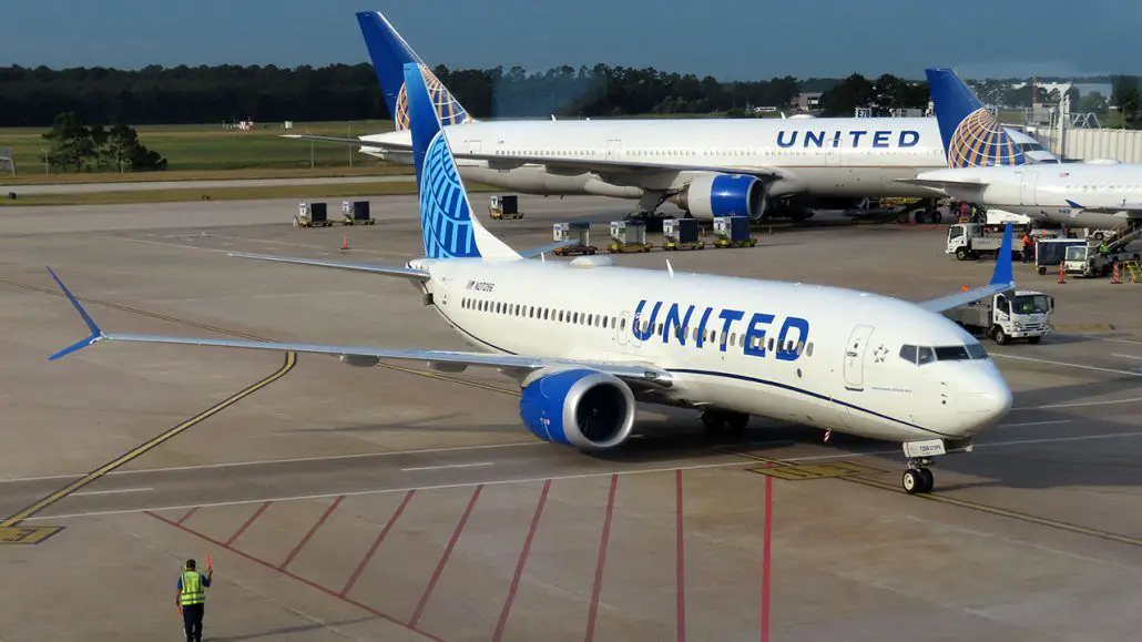 United Airlines internet wi-fi vuelos aviones rutas costo precio Starlink