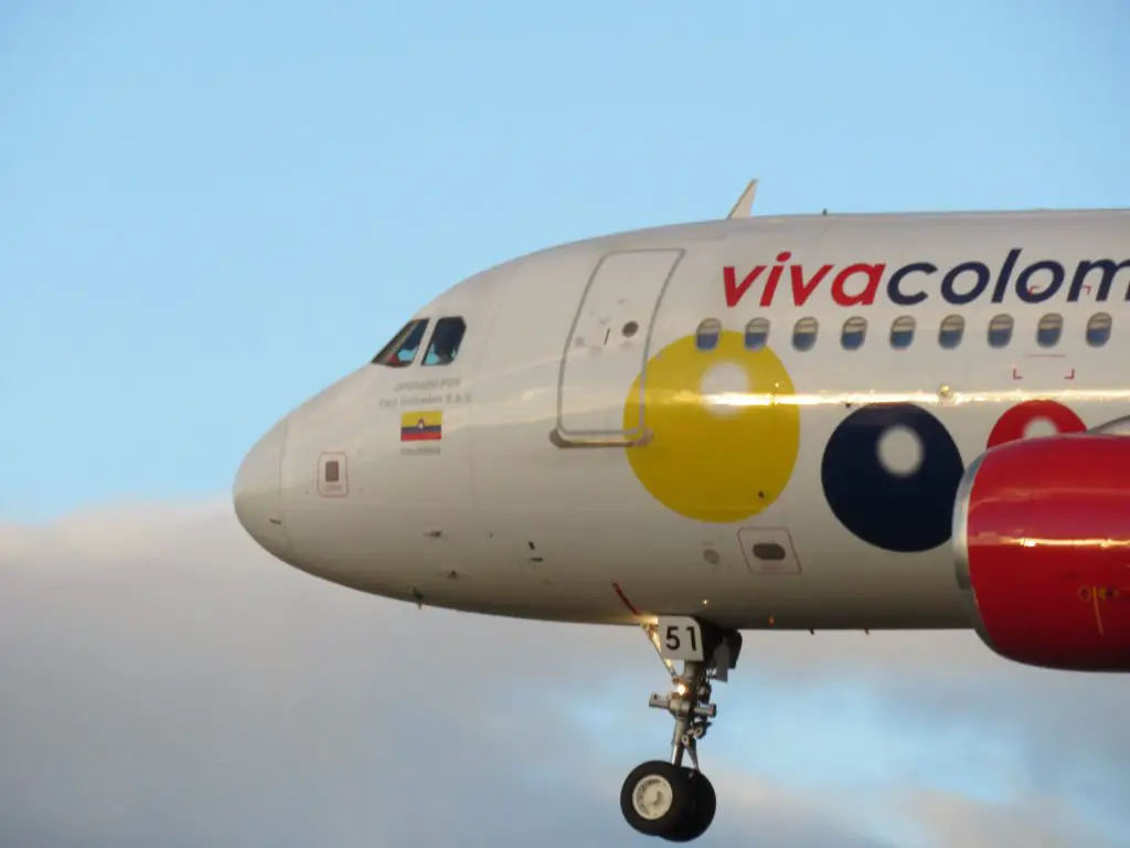 Sobre VivaColombia y sus vuelos a Quito