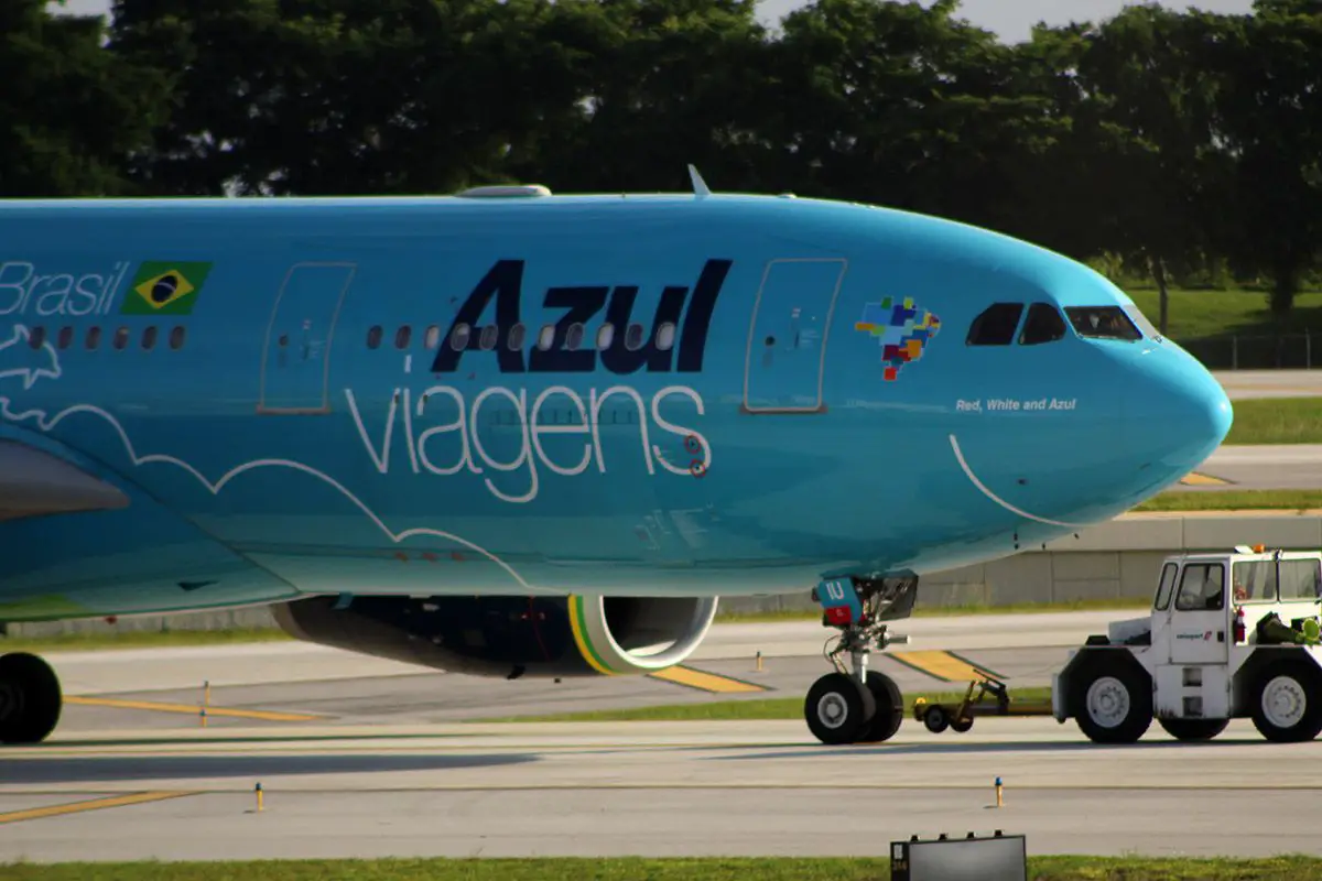 Avianca Holdings firma acuerdo de código compartido con Azul código compartido con Azul