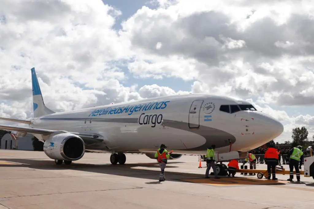 Aerolíneas Argentinas Cargo Boein,g 737-800BCF LV-CTC