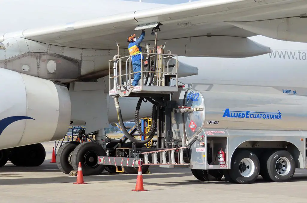 airports ecuador jet fuel a1 avgas distribution availability which ones have