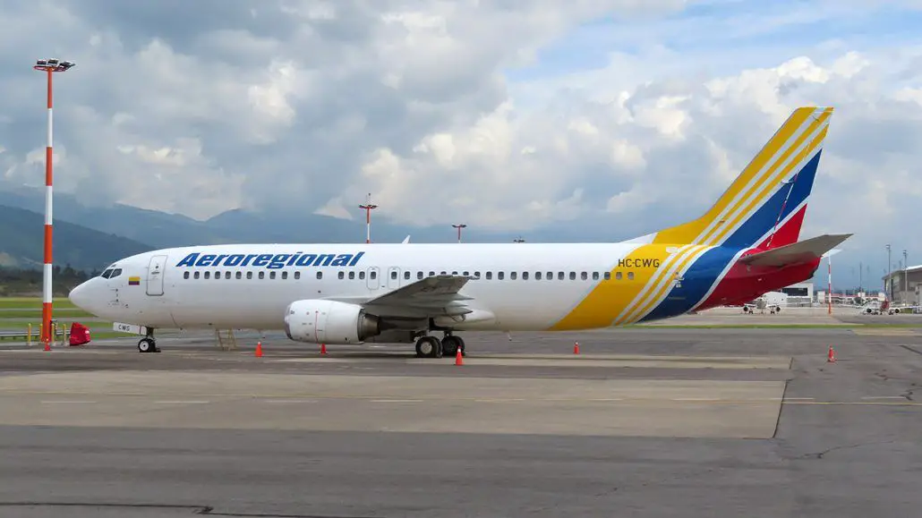 aeroregional new route flights flight destinations airline history comments service Quito Lima Jorge Chavez airport