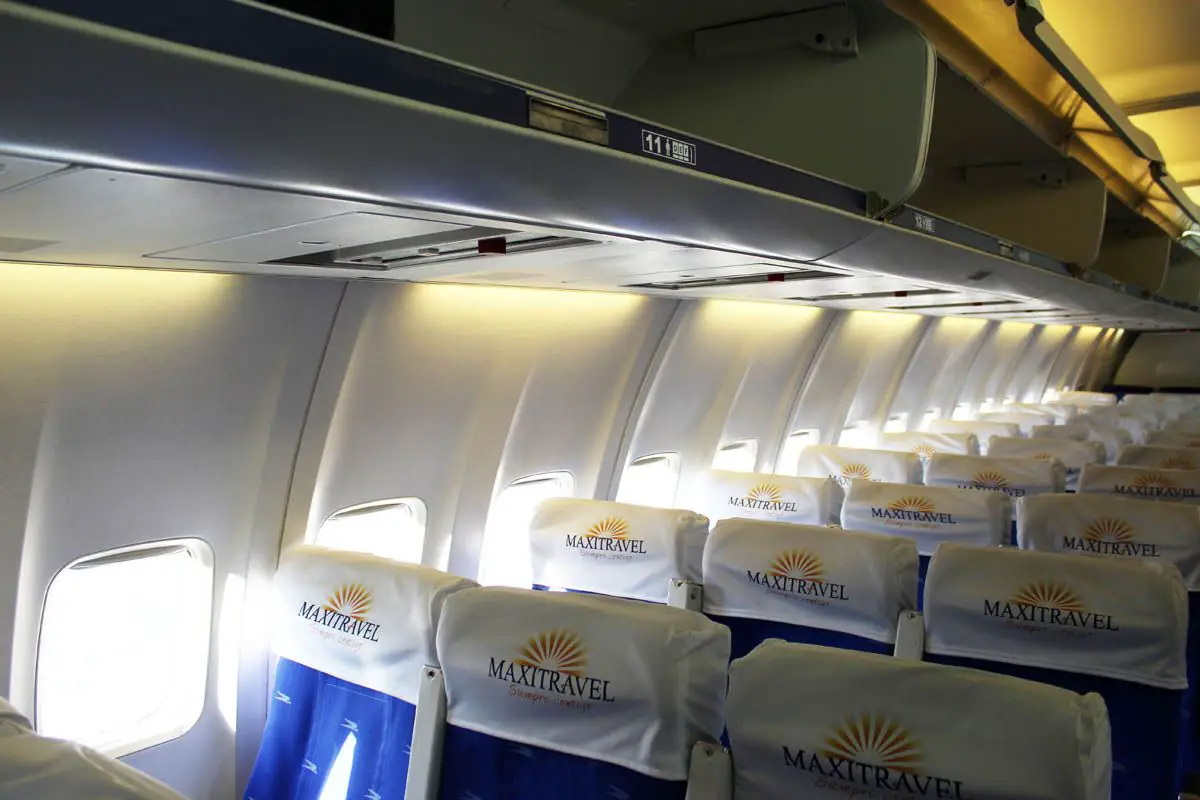 aeroregional vuelo inaugural ruta cuenca quito guayaquil boeing 737