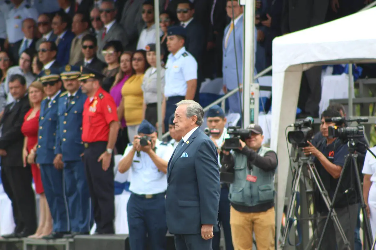 ministro de defensa ecuador jarrin