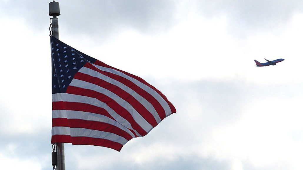 efectos conflicto guerra de aranceles Estados Unidos presidente Trump en aviacion vueos precios aerolineas aeropuetos costos preocupacion bolsa de valores