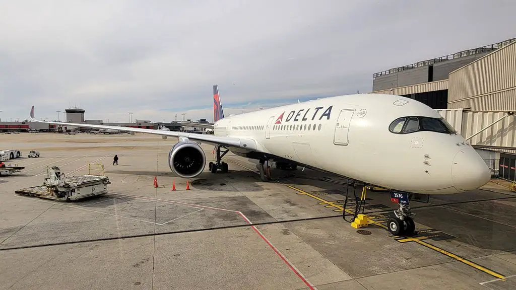 Delta vuelos Miami incremento asientos frecuencias destino atlanta nueva york LATAM Airlines quito bogota lima medellin santiago