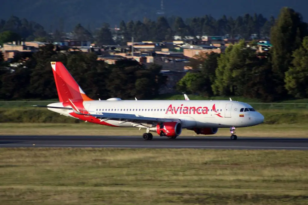 Centro de voos internacionais da Avianca Bogotá El Salvador