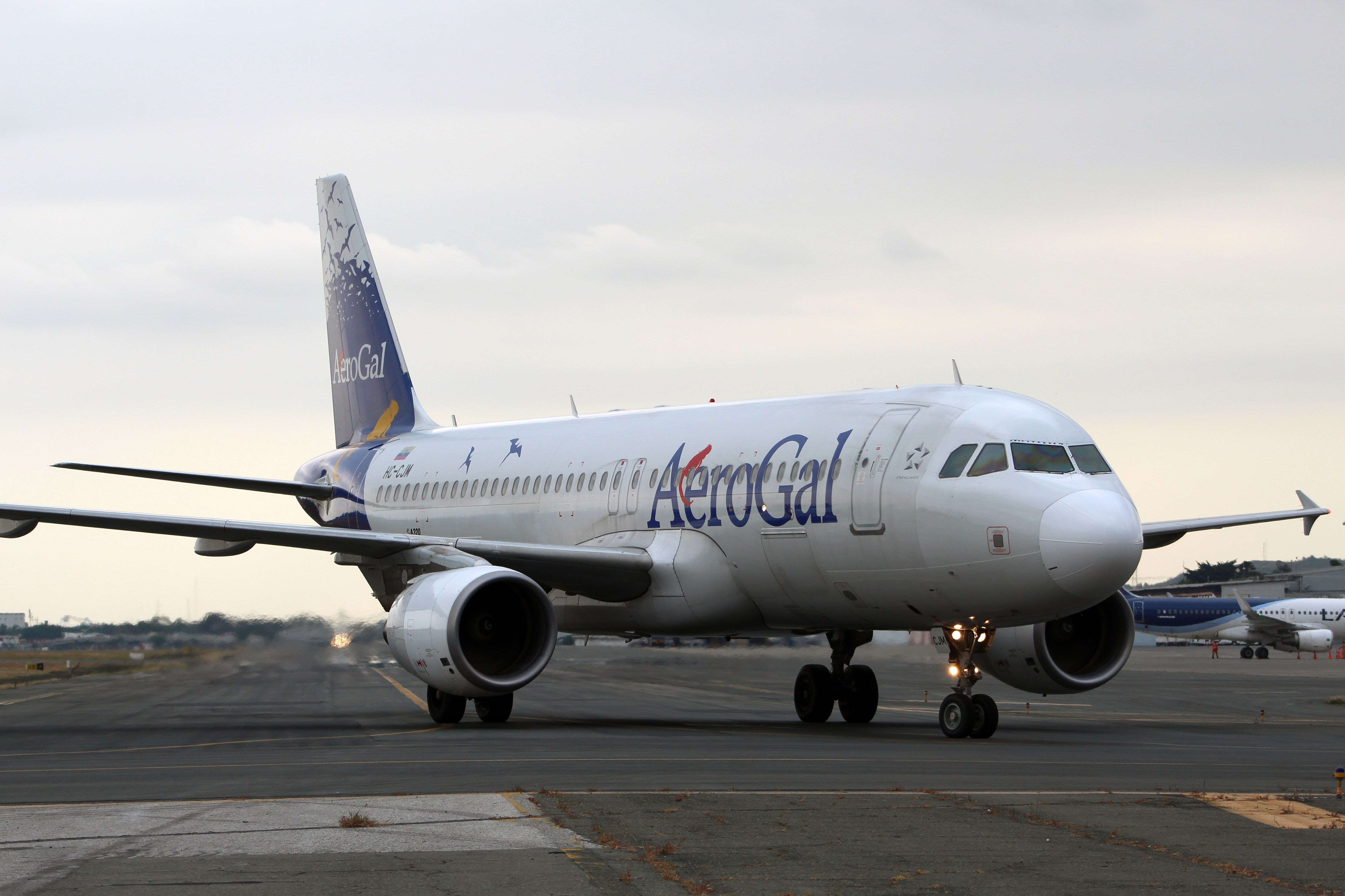 Se fue el Airbus 320 HC-CJM último Aerogal de Avianca Ecuador Airbus 320 HC-CJM último Aerogal de Avianca Ecuador