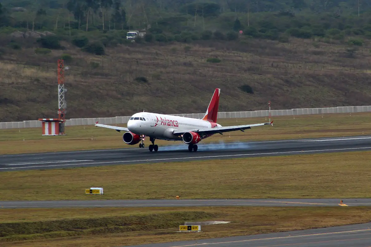 Avianca Equador reinicia seus voos deocade junho Avianca Ecuador vuelos quito guayaquil manta coca