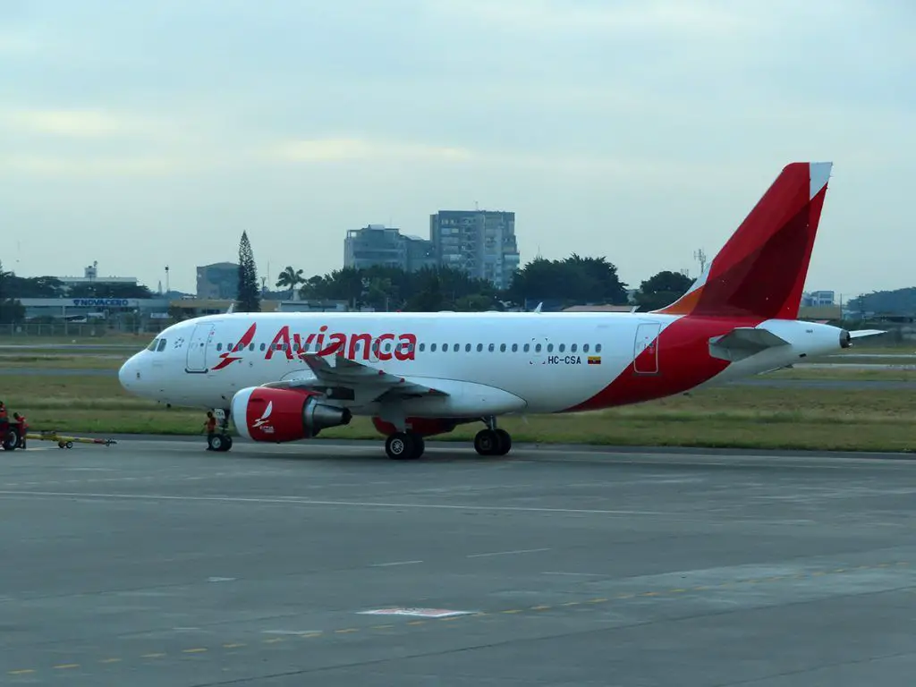 avianca vuelos colombia ecuador quito guayaquil