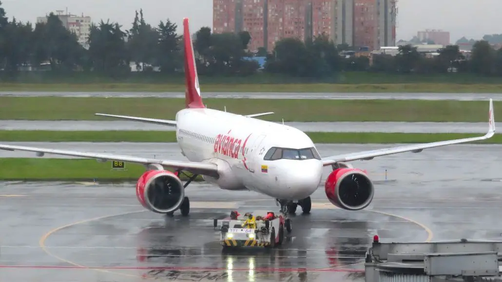 avianca vuelo vuelos Colombia Bogota Monterrey Mexico destino horario precio servicio aviones