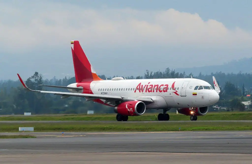 Avianca vuelos Quito Buenos Aires Ecuador Argentina frecuencias operaciones costo pasajes vuelo