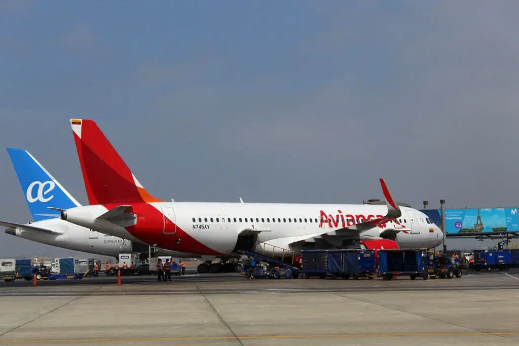 avianca vuelos lima bogota peru colombia horarios costos pasajes devolucion