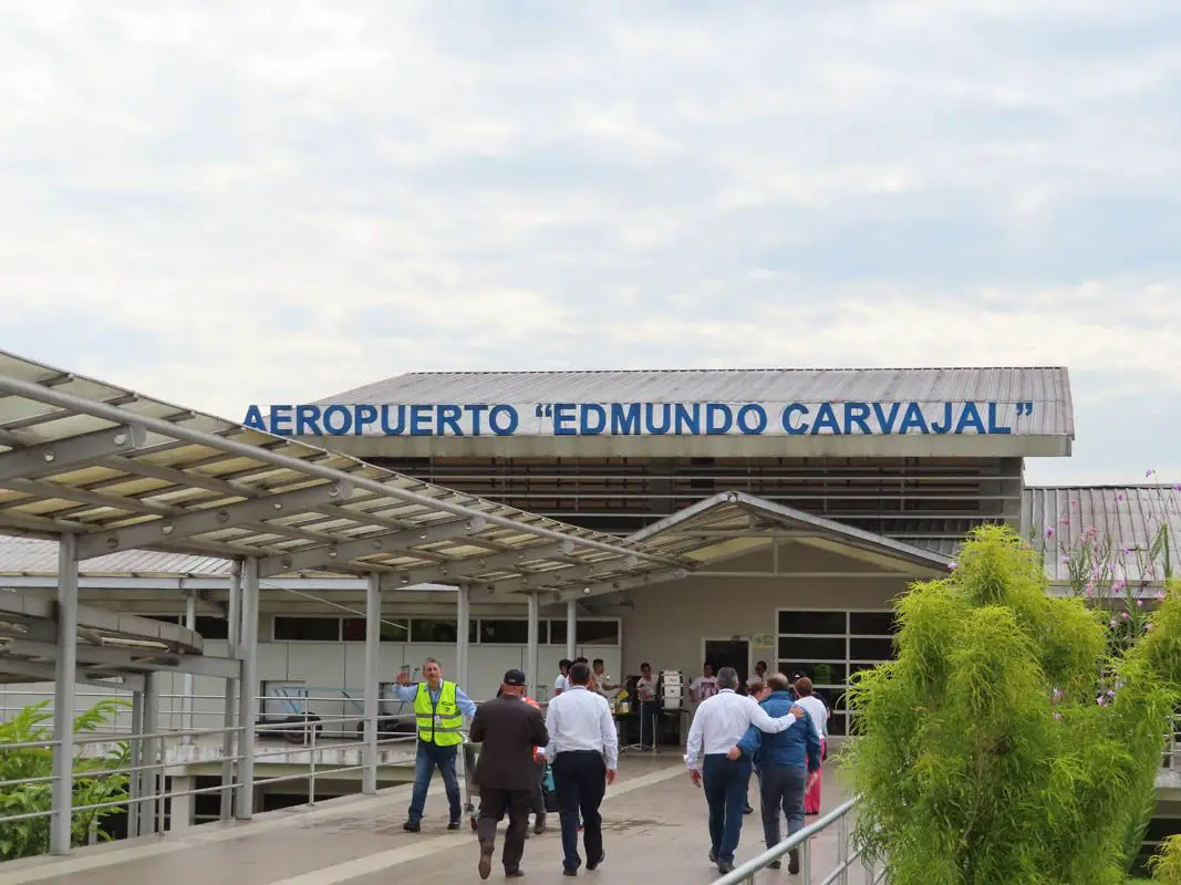 reporte de vuelo charter avioandes quito macas