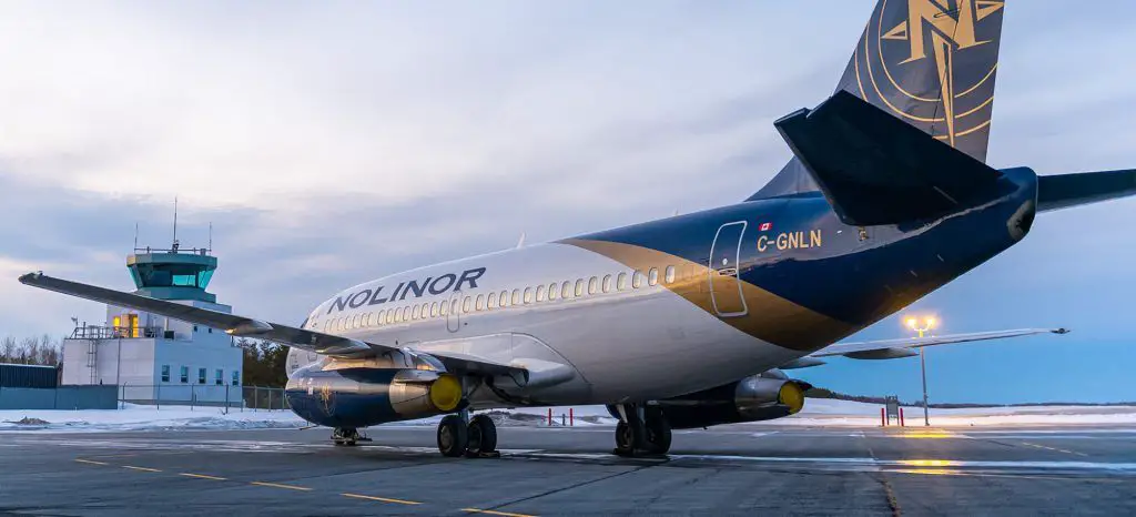aviones más años edad viejos antiguos volando modelos mundo boeing airbus dc-3