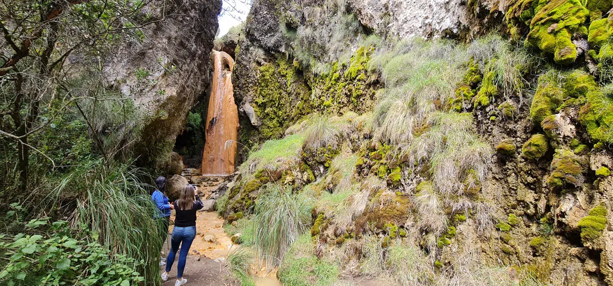 Cachoeira dourada e fontes termais de Cunuyacu localizadas em Ilinizasos informações de custos cascada cunuyacu termas donde estan como llegar horarios costos informacion